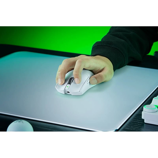 Бездротова миша RAZER Viper V4 PRO Wireless White (RZ01-05630200-R3G1), сенсор Focus Pro 50K Gen-3, 50000 DPI, 8000 Гц, Bluetooth / 2.4 ГГц / USB 7916 фото